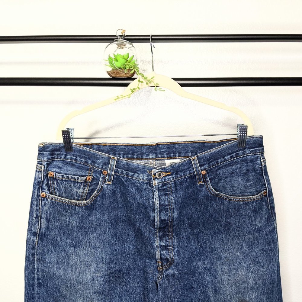 Levi's 501 0115 80s-90s Button Fly Distressed Jean - Picture 2 of 10